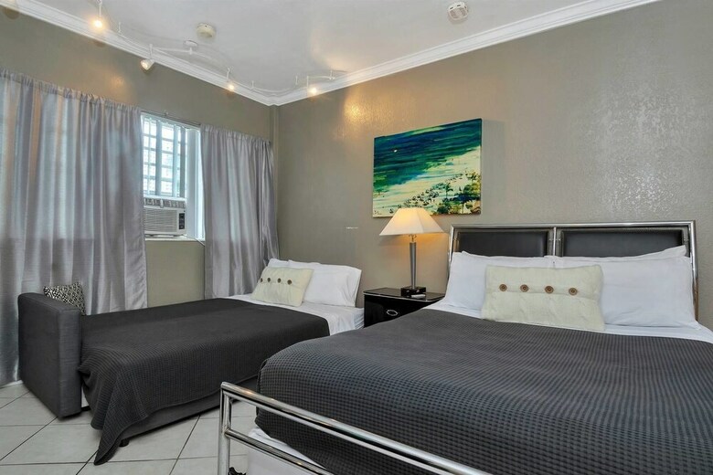 Apartamentos Gorgeous Gem, Walk From The Ocean!!