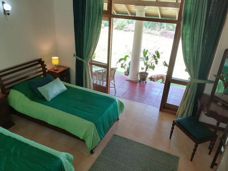 Hotel Jungle Tide Bungalow