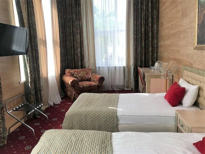 Hotel Sunflower River