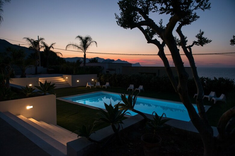 Villa Iris