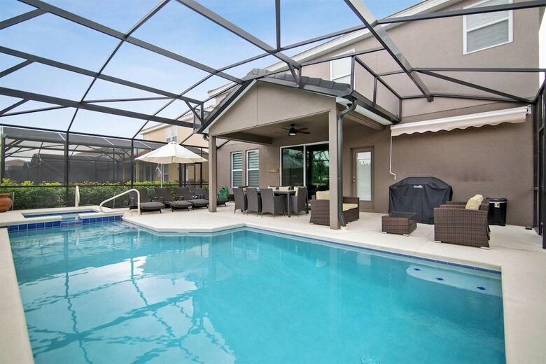 6br 5ba Solterra Pool Home