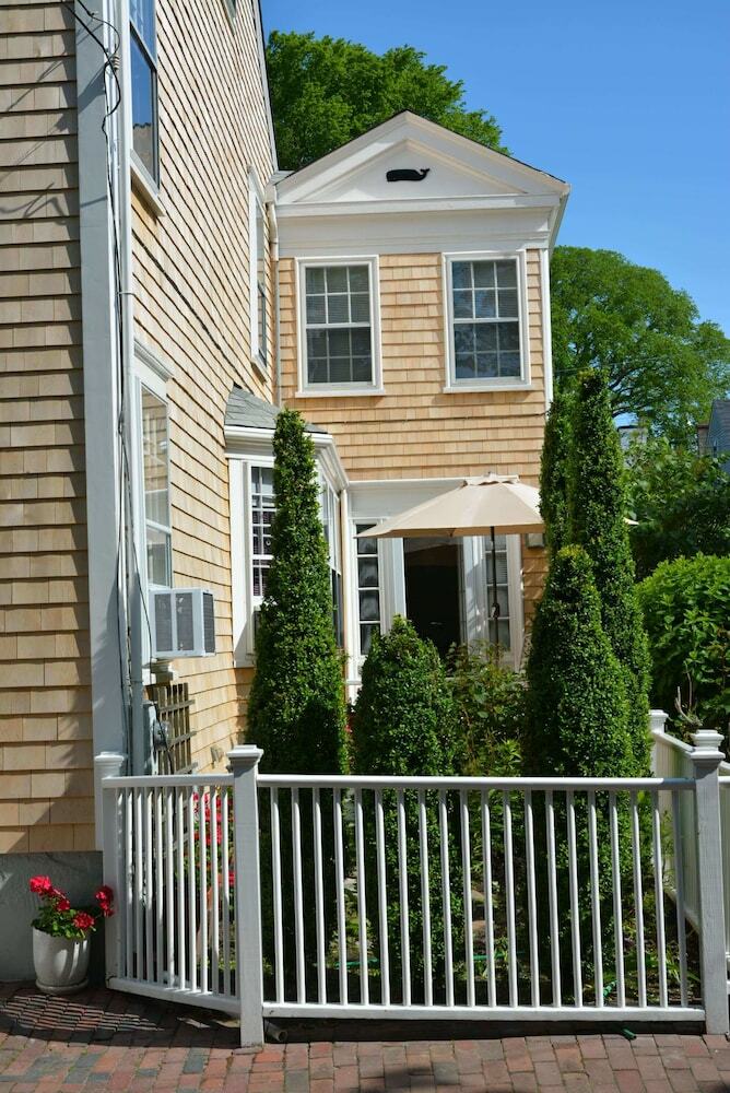 Bed & Breakfast 29 India House