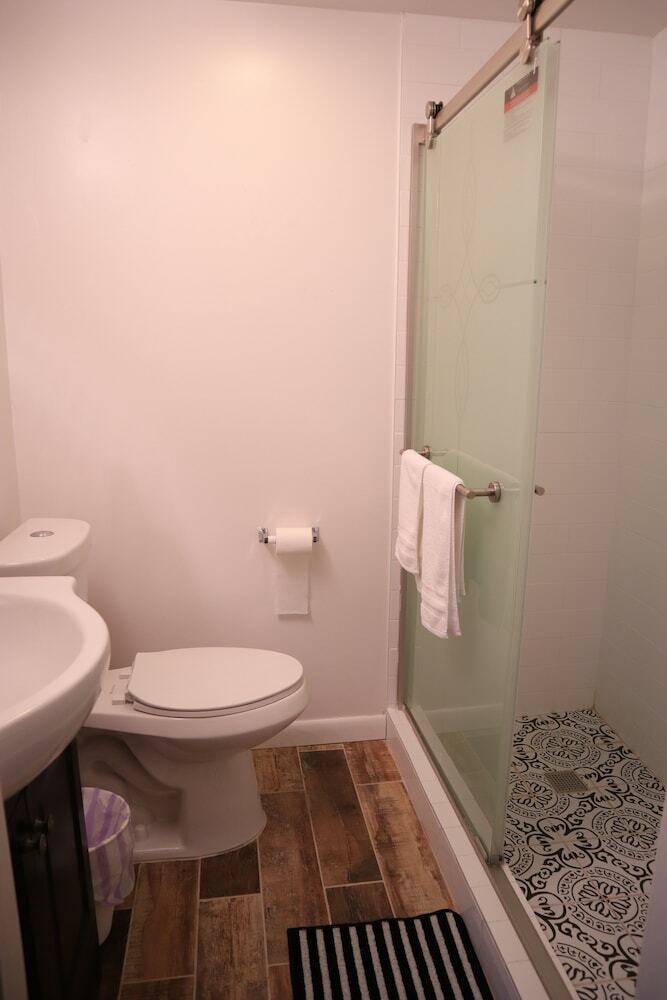 Midtown Suites