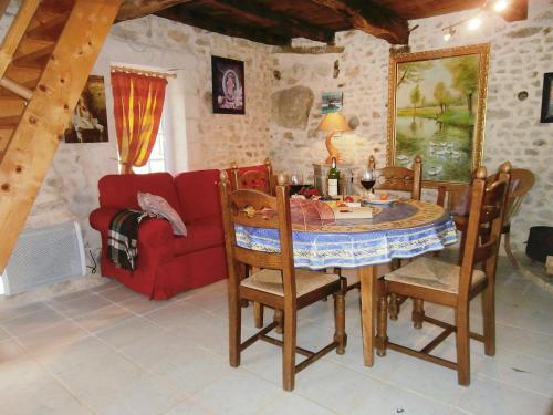 Holiday Home La Violette Brossac