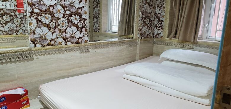 Hi Hotel - Guest House