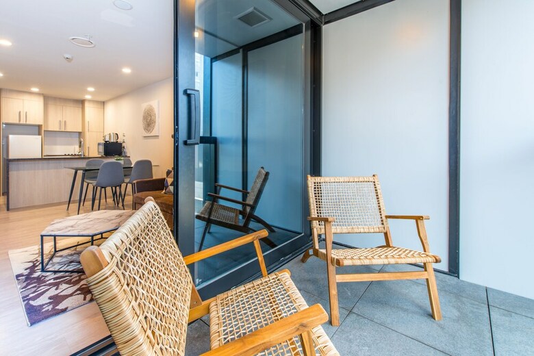Jht - 2 Brm Apartment Level 5, Opposite To Skytower