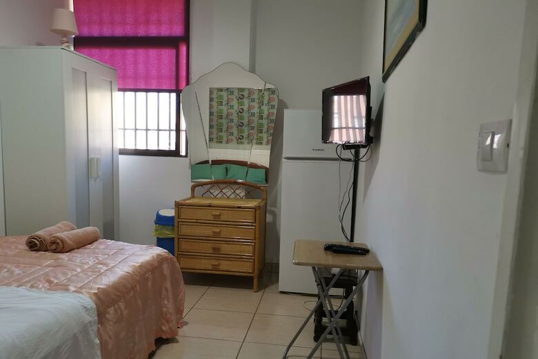 Hotel Doramas Private Rooms Shared Toilet