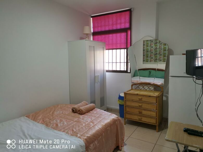 Hotel Doramas Private Rooms Shared Toilet