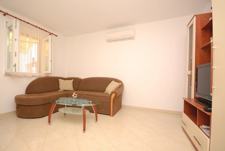 Apartments And Room Mirjana