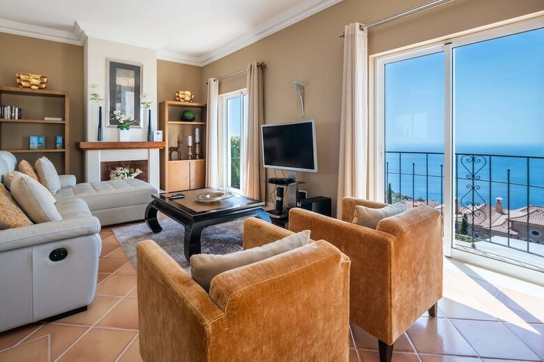 Designed Villa - Palheiro Village