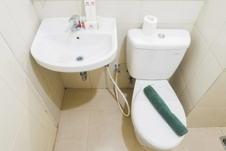 Lavish Studio Apartment With Mall Access At Supermall Mansion
