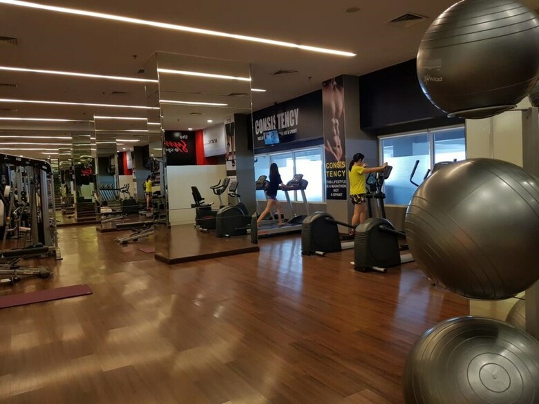 Studio Apartment Connected To Mall At Supermall Mansion