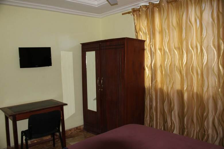 Gorsben Royal Lodge Hotel
