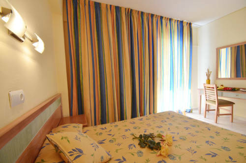 Hotel Azuline Pacific