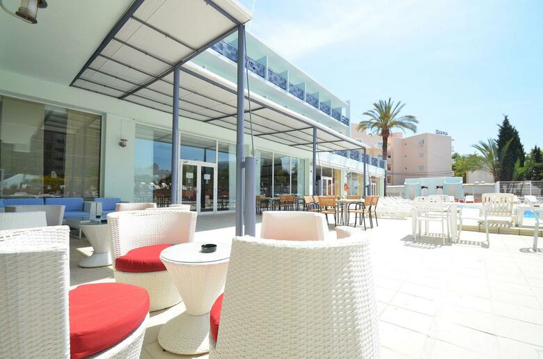 Hotel Azuline Pacific