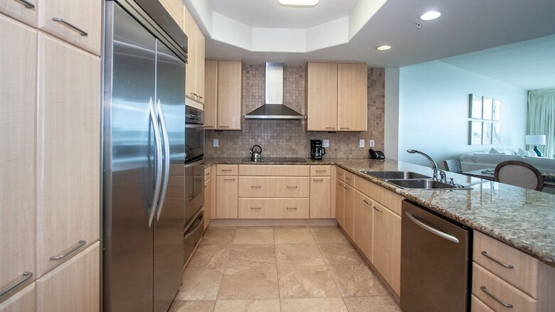 Beautiful Three Bedroom Unit With Unobstructed Views - Unit Crd1103