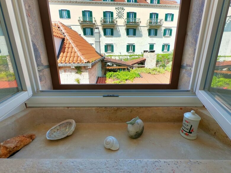 Novak Bonaparte Apartment