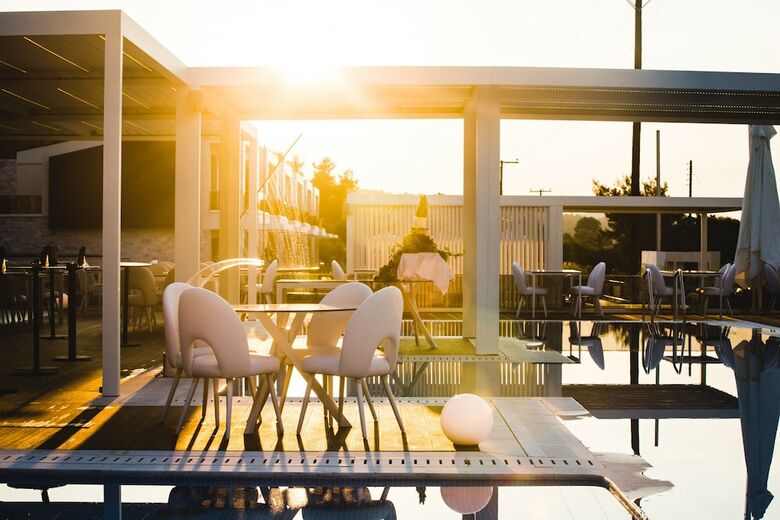 Hotel Crystal Villas & Suites