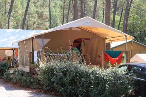 Village de Chalets Camping Bois Simonet