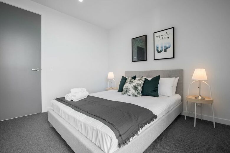 Elegant Apartment At Parkville