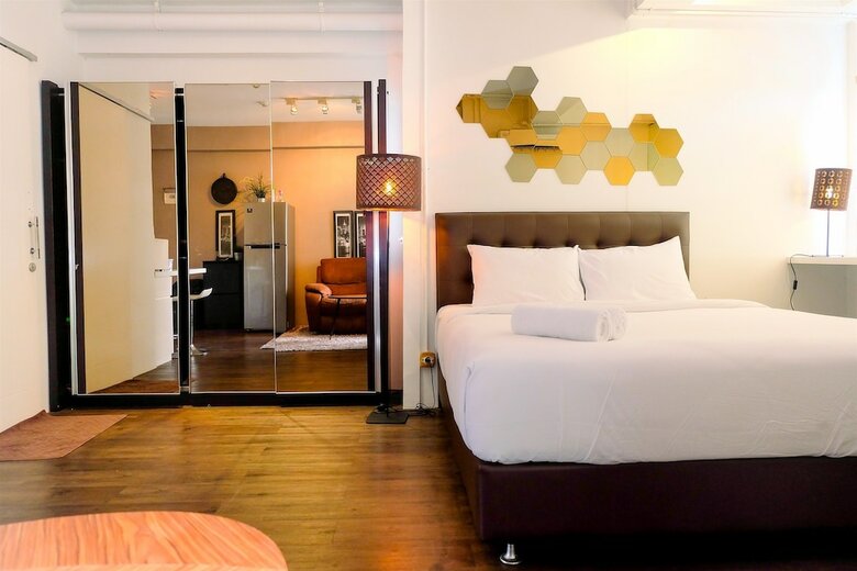 Large And Minimalist Studio At Pakubuwono Terrace Apartment