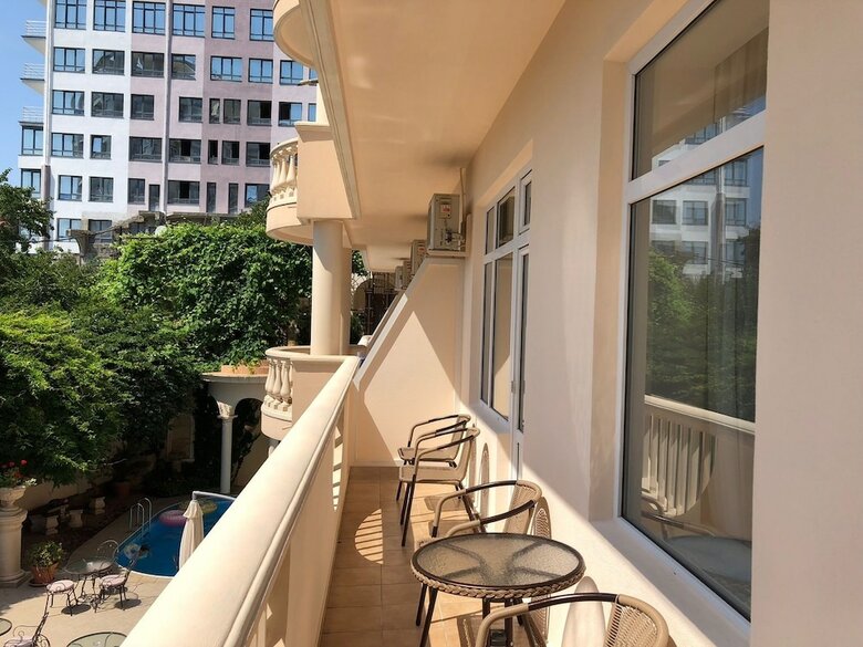 Hotel Grace Nairi