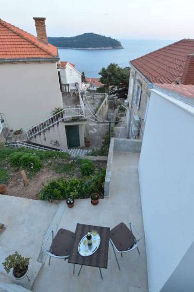 Hotel Guest House Enny - Adults Only