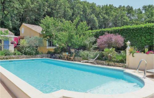 Holiday Home Eyragues Chemin de L'arenier II
