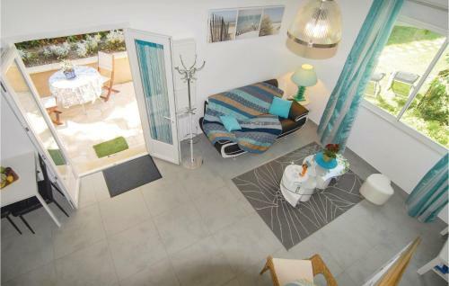 Holiday Home Eyragues Chemin de L'arenier II