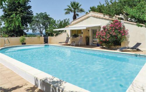 Holiday Home Eyragues Chemin de L'arenier II