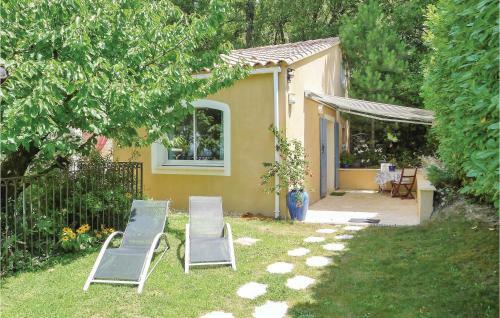 Holiday Home Eyragues Chemin de L'arenier II