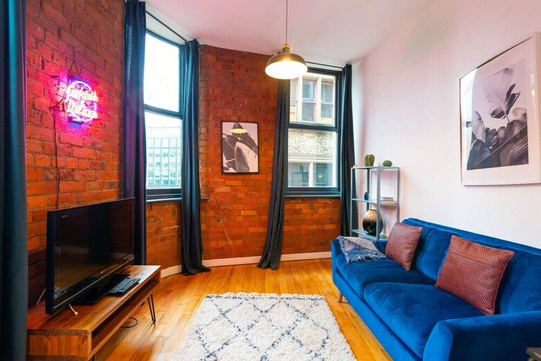 Characterful 2 Bedroom Apartment In Manchester