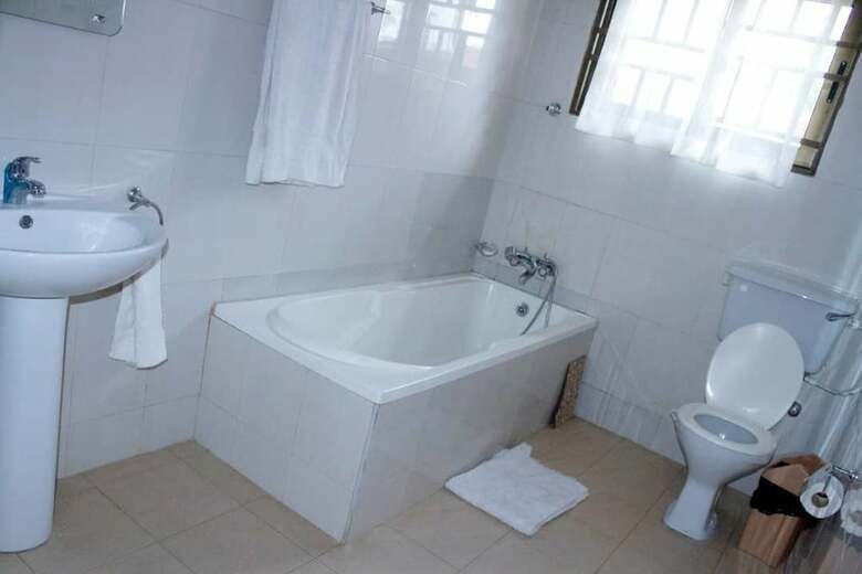 Hotel Kwamo Executive Lodge