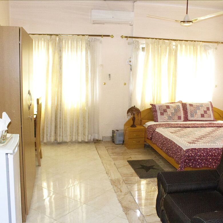 Hotel Kwamo Executive Lodge
