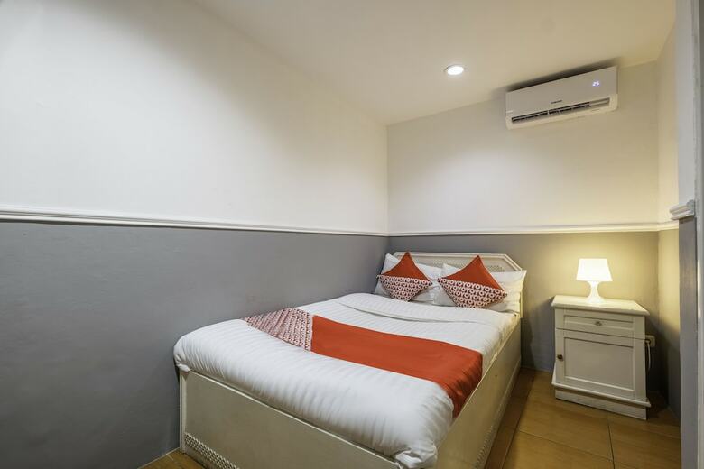 Hostal Oyo 1444 Hotel Patradisa
