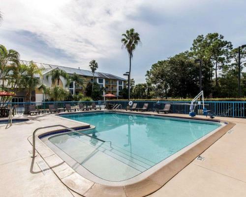 Hotel Comfort Inn & Executive Suites Naples