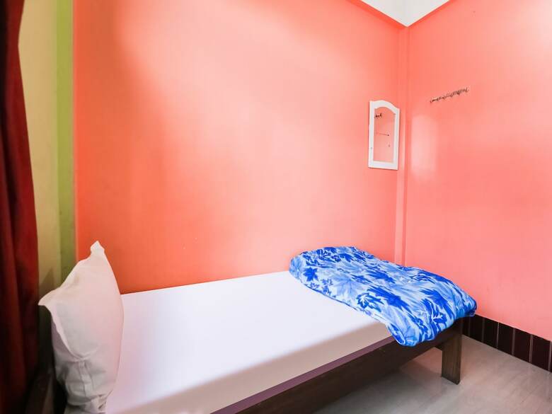 Spot On 47105 Hotel Hornbill
