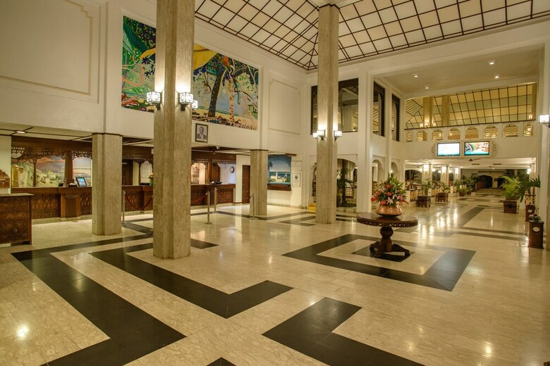Hotel Sarova Whitesands Beach Resort & Spa