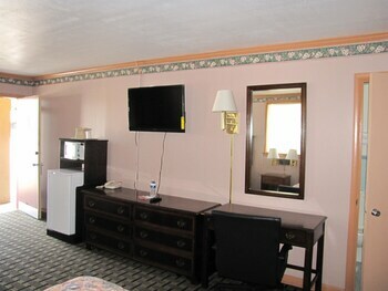 Hotel Deluxe Inn - Swainsboro