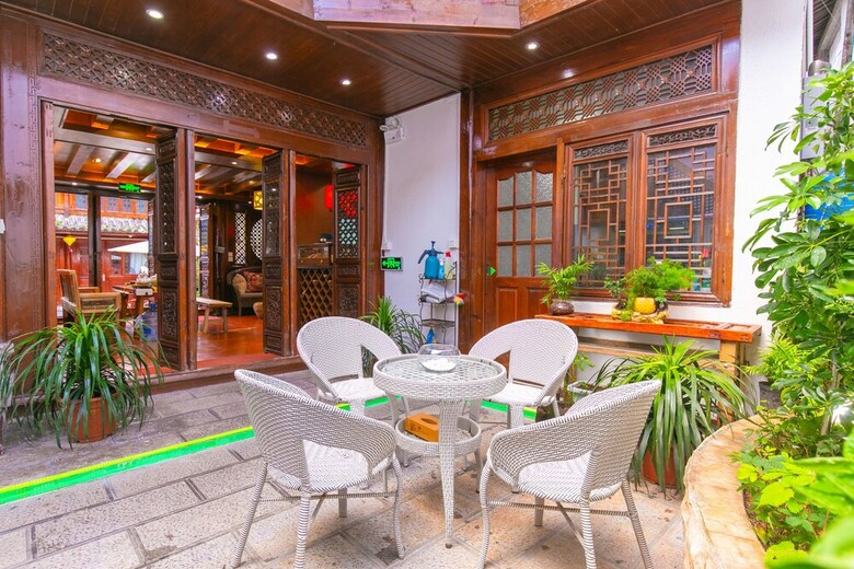 Posada Lijiang Muyunju Inn