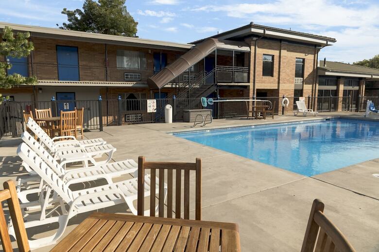Cerulean Hotel, A Running Y Property