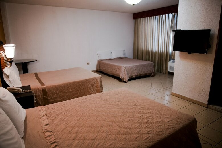 Eh Ejecutivo Urban Hotel