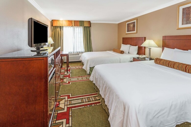 Hotel Howard Johnson By Wyndham Pasadena