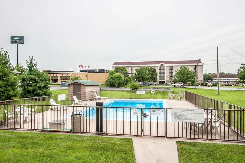 Hotel Quality Inn And Suites