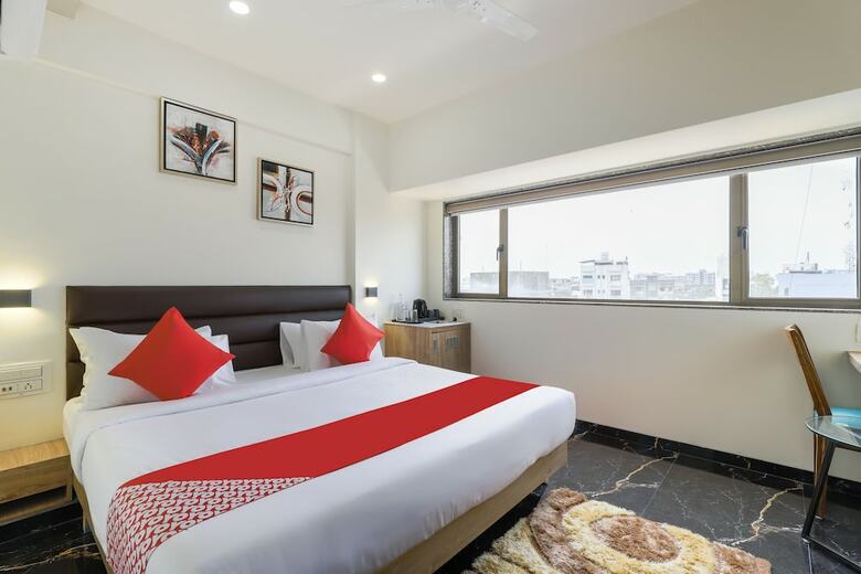 Oyo 45723 Hotel Pearl