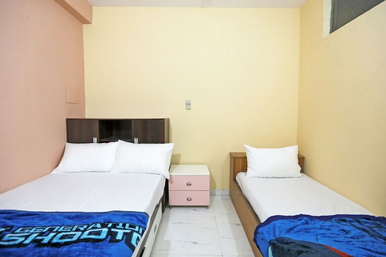 Hotel Spot On 48329 Dee 9 Residency