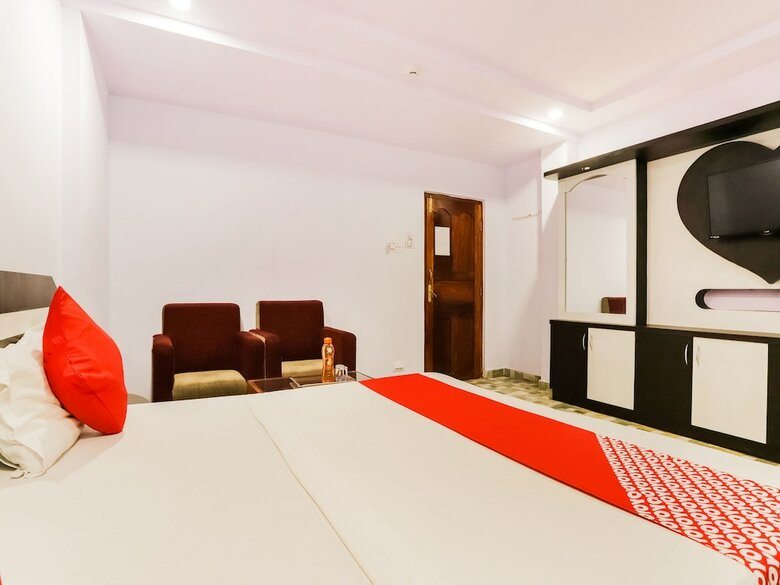 Hotel Oyo 47562 Amullya Residence