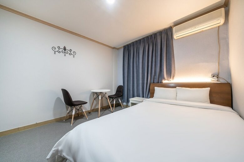 Hotel Healing House