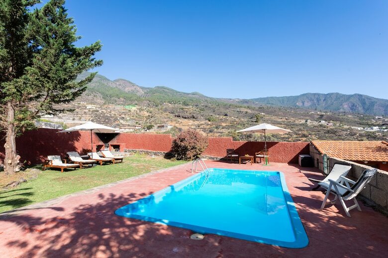 Villa Homelike Century Nature House