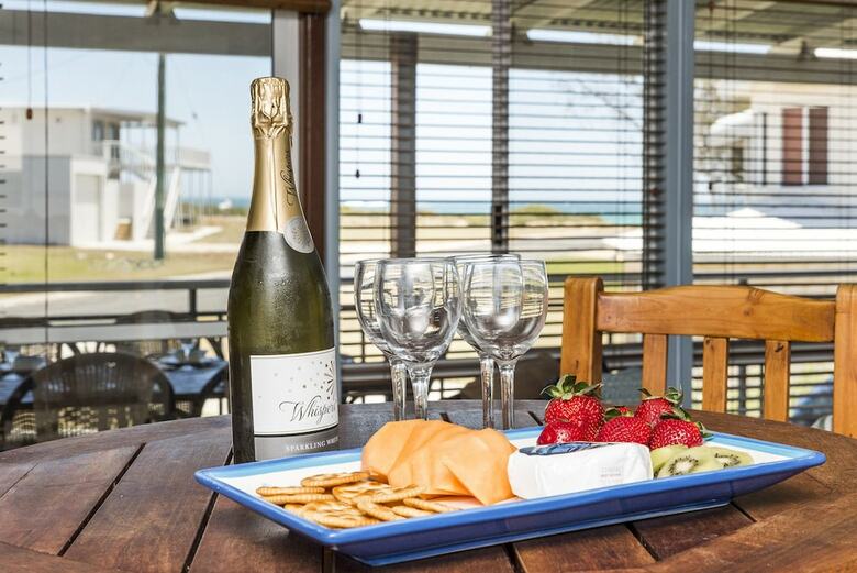 Beach Break - Family Accommodation With Ocean Views